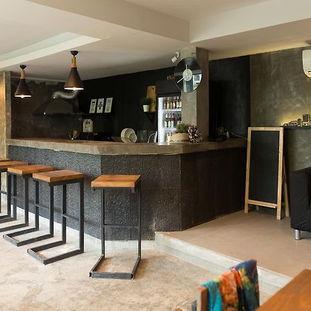 Revolution Hostel Asoke Bangkok Exterior photo
